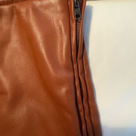 High Waisted Faux Leather Pants in Camel Size Medium New with Tags - Picture 3 of 4